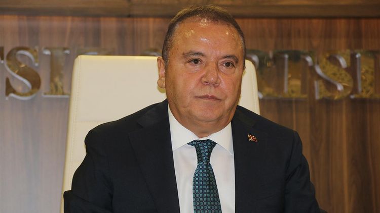 Antalya Büyükşehir Belediye Başkanı Böcek görevden uzaklaştırıldı!