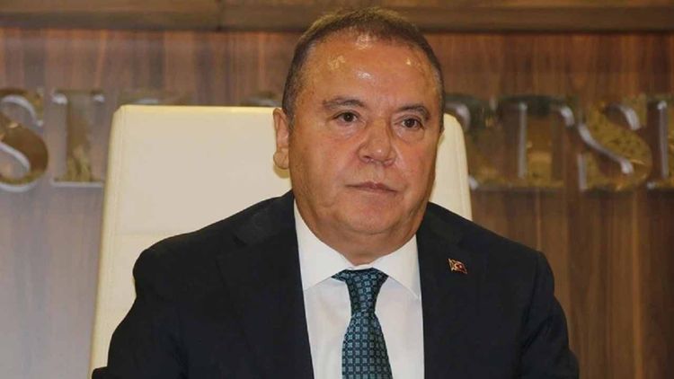 Yolsuzluktan tutuklanan Muhittin Böcek'in itirazı mahkeme tarafından reddedildi