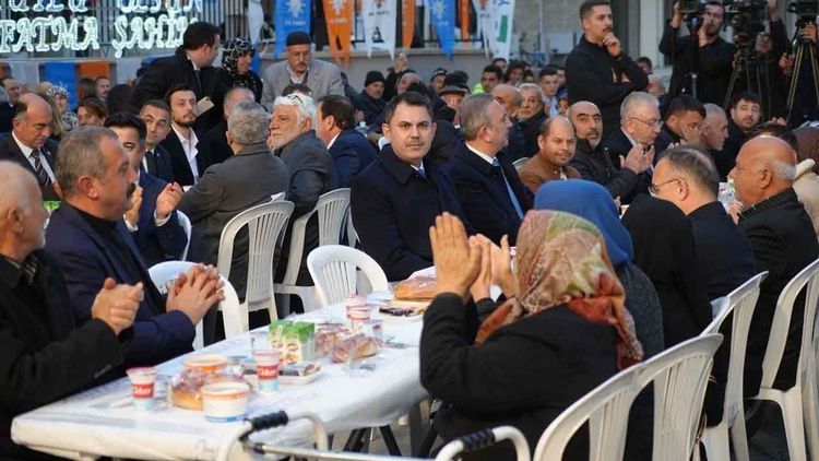 Bakan Kurum Gaziantep'te: Ortaya çıkan tablo devlet kudretinin göstergesidir