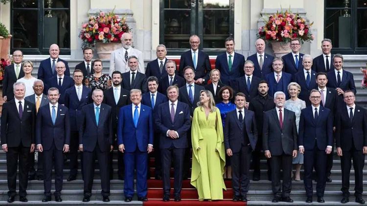 Cumhurbaşkanı Erdoğan Lahey'de: NATO Liderler Zirvesi'nde aile fotoğrafı çekildi