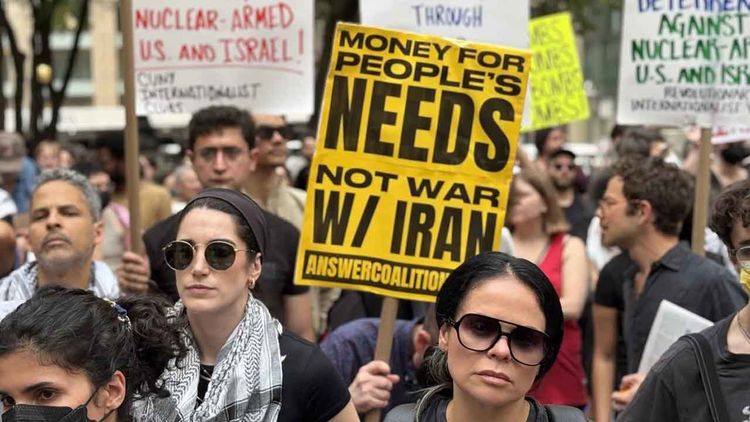 New York'ta İran ile savaşa karşı protesto düzenledi