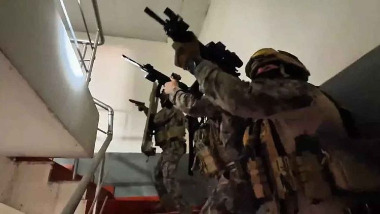 İçişleri Bakanı Mustafa Çiftçi'nin yönettiği operasyonda, 50 şehirde 529 şüpheli yakalandı