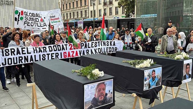 Paris’te, soykırımcı İsrail protesto edildi: İsrail katil, Macron suç ortağı!