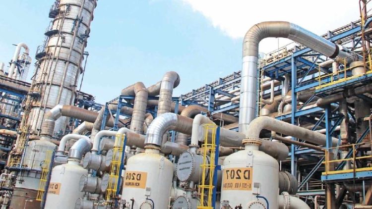 Nur Tuğba Aktay petrol krizinde görünmeyini yazdı: Varilin içindeki moleküllerin yeniden inşa ettiği modern uygarlık tehlike altında