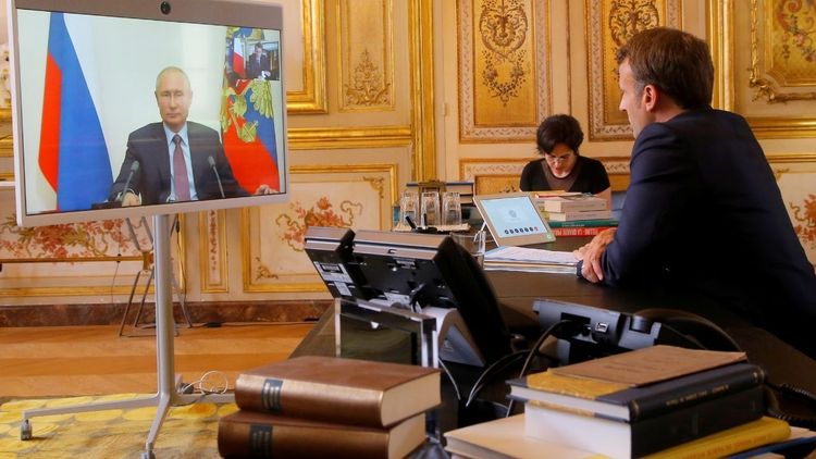 Putin ile Macron 3 yıl aranın ardından telefonda görüştüler