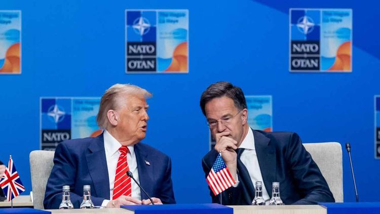 Trump'tan Putin'e tehdit: 50 gün içinde anlaşma olmazsa yüzde 100 gümrük vergisi!
