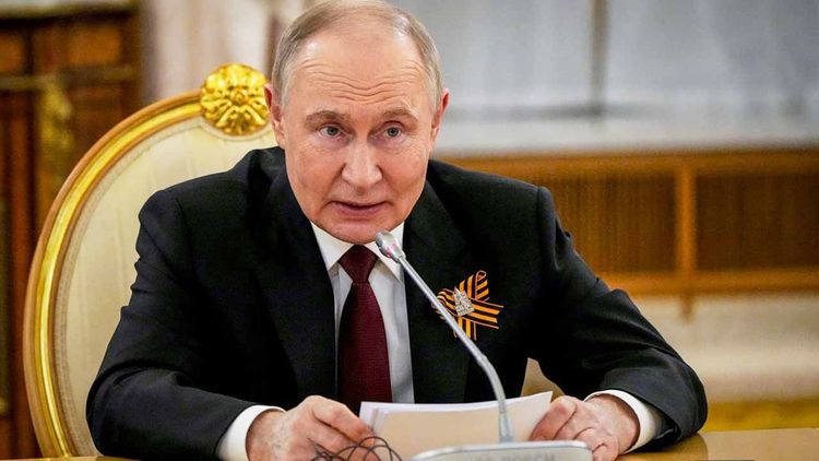 Vladimir Putin, Rus Dilini Koruma Yasasını imzaladı