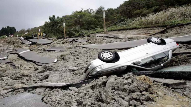 Kamçatka Yarımadası'nda 8,8 büyüklüğünde deprem