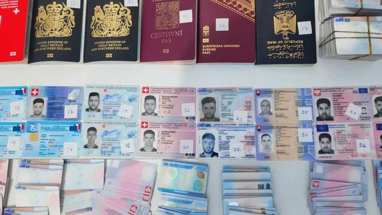Sahte kimlik düzenleyen suç örgütüne operasyon: 31 gözaltı