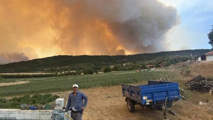 Sakarya’da başlayan yangın Bilecik’e sıçradı: 7 köy boşaltıldı