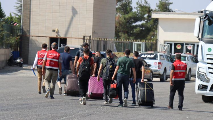 Bakan Yerlikaya: Ülkesine dönen Suriyelilerin sayısı 550 bini buldu