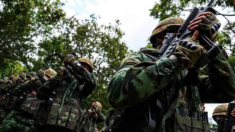 Tayland ile Kamboçya arasındaki çatışmalar sebebiyle 700 bin kişi yerinden edildi