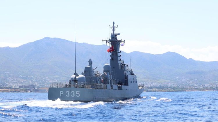 TCG Işın, alabora olan geminin enkazında arama çalışmalarına başladı