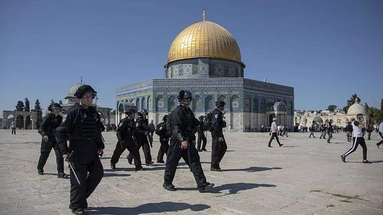 Terör devleti İsrail Mescid-i Aksa’da bayram namazını kıldırmadı