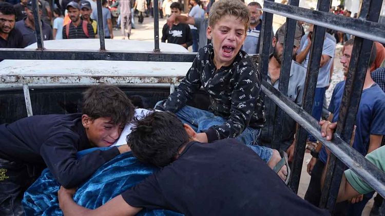 Terör devleti İsrail 29 Filistinliyi katletti!