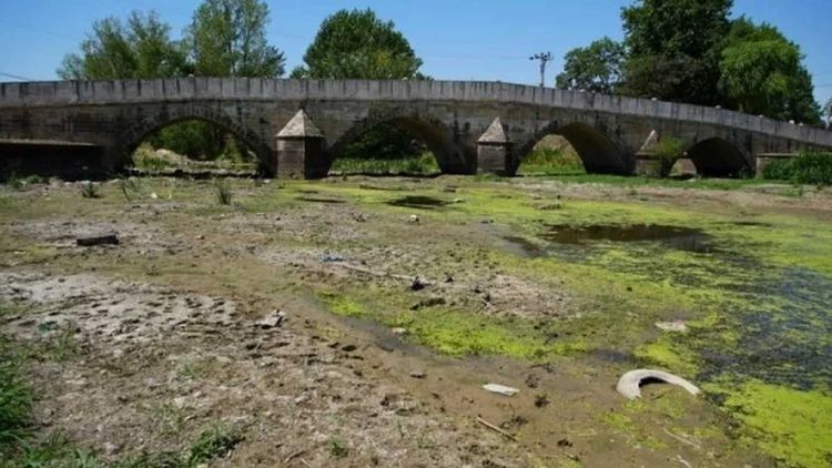 Tunca Nehri’nde su akışı durma noktasında