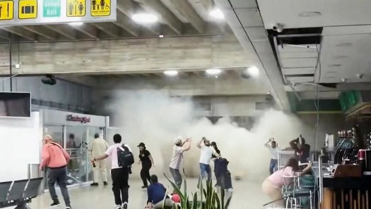 Venezuela'da art arda 2 büyük deprem meydana geldi