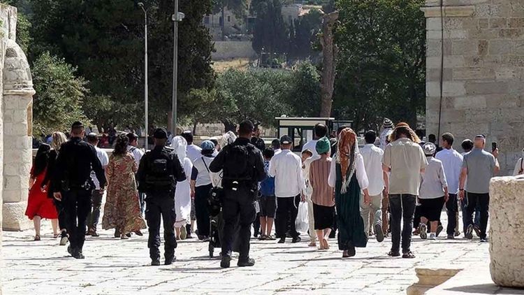 İşgalci Yahudiler Mescid-i Aksa'ya baskın yaptı