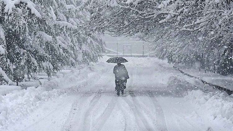 6 ilde yoğun kar sebebiyle bazı yollar ulaşıma kapandı