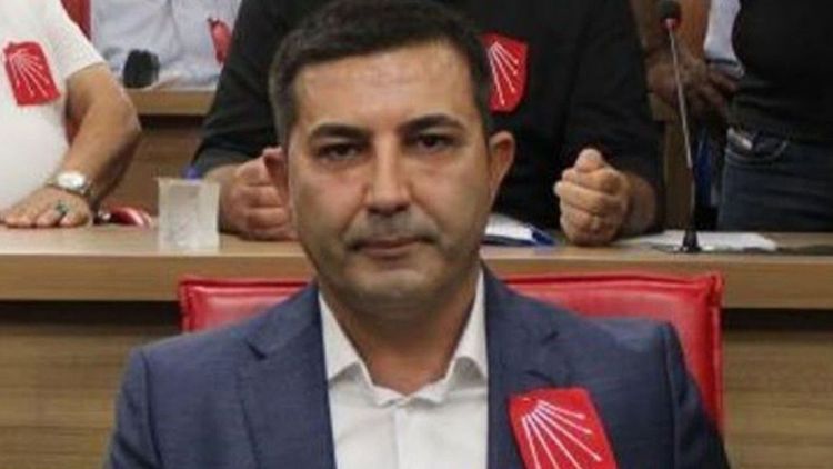 Rüşvetten tutuklanan Kuşadası Belediye Başkanı Ömer Günel görevden uzaklaştırıldı