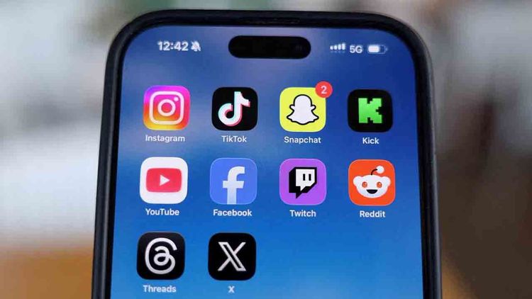 Yunanistan’dan 15 yaş altına sosyal medya yasağı