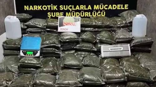 Üç ilde 397,5 kilogram uyuşturucu madde ele geçirildi