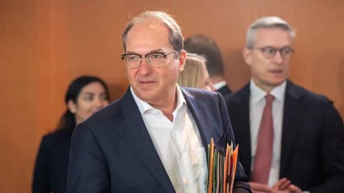 Almanya İçişleri Bakanı Dobrindt: Ülkede her an saldırı olabilir