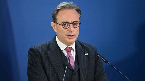 Belçika Başbakanı Wever: ABD güçlü olabilir ama şerefimiz satılık değil!