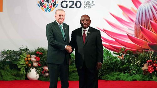 Cumhurbaşkanı Erdoğan, Güney Afrika Cumhurbaşkanı Ramaphosa tarafından karşılandı