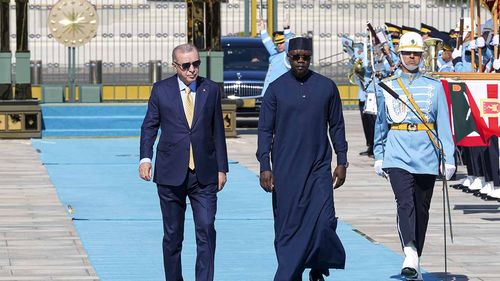 Senegal Başbakanı Ousmane Sonko Türkiye'de: Erdoğan resmî törenle karşıladı