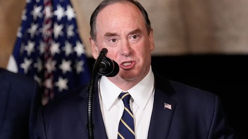 ABD ordusunda deprem sürüyor: ABD Donanma Sekreteri John Phelan görevinden ayrıldı