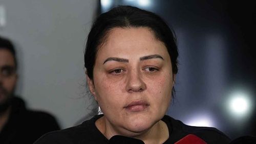 Atlas Çağlayan’ın annesi: Eğer korkutmak istemiş olsaydı o şekilde gerilip bıçağı göğsüne vurmazdı 