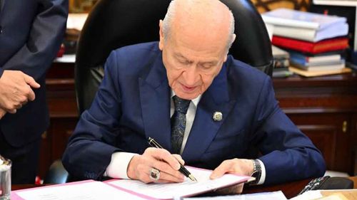 Devlet Bahçeli, Milli Dayanışma ve Toplumsal Bütünleşme kanun teklifini imzaladı