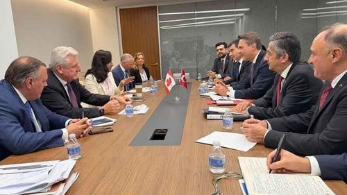 Bakan Bayraktar New York’ta Kanada Dışişleri Bakanı ve AtkinsRealis CEO’su ile görüştü
