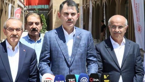 Bakan Kurum'dan Özgür Özel'e: İftiraları saygısızlıktır