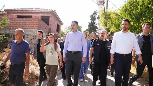 Bakan Kurum, Sındırgı'da: Yaralarımızı beraber saracağız