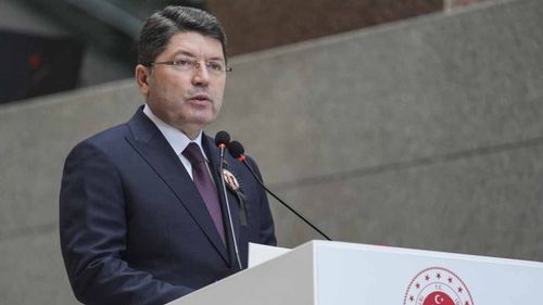 Adalet Bakanı Tunç: Yangınlarla ilgili 97 şüpheli hakkında işlem yapıldı, 21 kişi tutuklandı