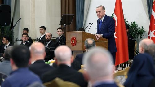 Cumhurbaşkanı Erdoğan şehit aileleriyle iftarda buluştu: Sizler aziz şehitlerimizini emanetisiniz