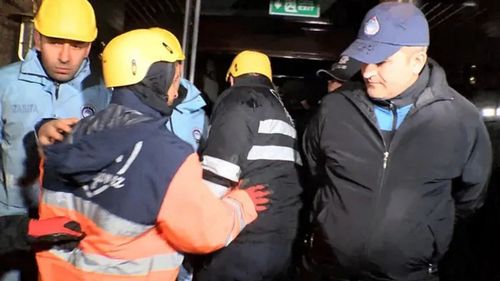 Uyuşturucu ve fuhuş operasyonlarının odağı Bebek Otel'in kaçak yerleri yıkılıyor