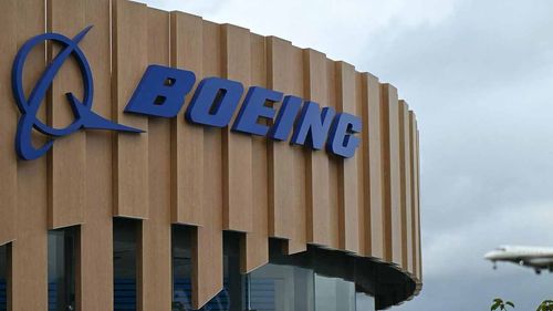 ABD’de savaş uçağı üreten Boeing işçileri greve gitti