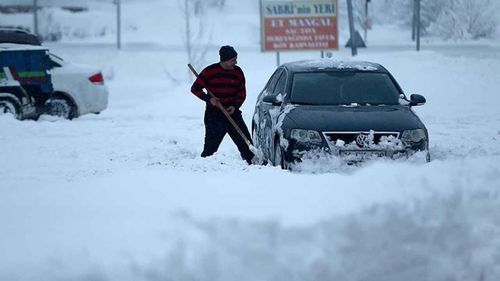 Bolu kent merkezinde metrekareye 84,4 milimetre kar düştü