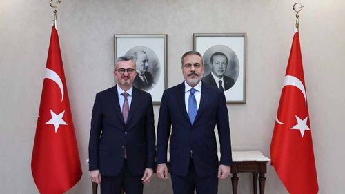 Hakan Fidan, İletişim Başkanı Duran’ı tebrik etti