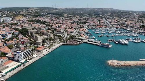 Çeşme'de su kesintileri başladı: Sezonluk para kazanan esnaf şikayetçi