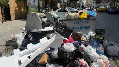 CHP’nin yönettiği Beşiktaş çöp krizine teslim!