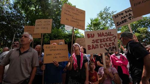 CHP’nin yönettiği İzmir'de susuzluk isyanı: Klimanın suyunu klozete döküyoruz!