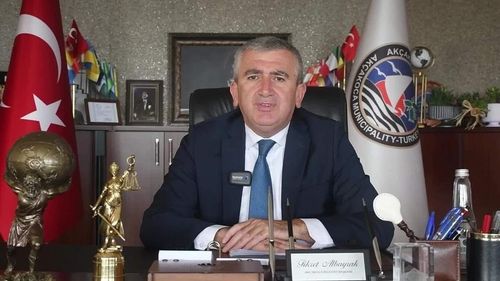 Akçakoca Belediye Başkanı Fikret Albayrak gözaltına alındı