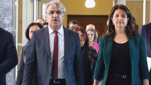 DEM Parti heyeti İmralı’ya gitti
