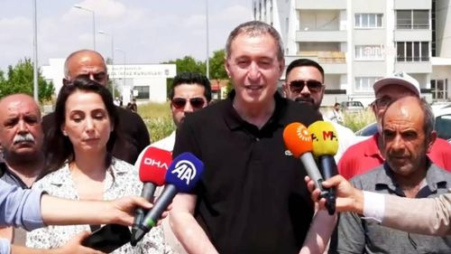 DEM Heyeti Selahattin Demirtaş'ı ziyaret etti