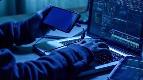  379 FETÖ iltisaklı sosyal medya hesabına erişim engeli getirildi