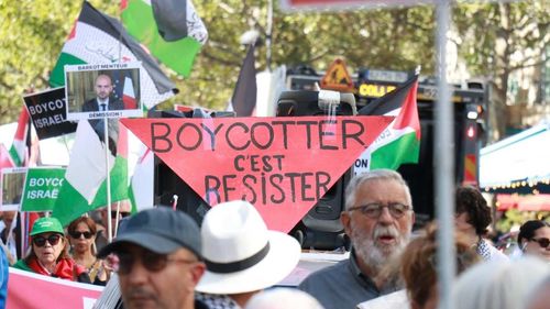 Fransa'da Filistin'e destek gösterisi